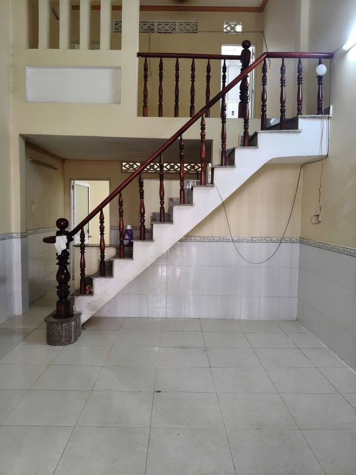 Nhà riêng Tân Hiệp, Tân Uyên 38m² giá 600 triệu - Sổ chung, gác lửng kiên cố!