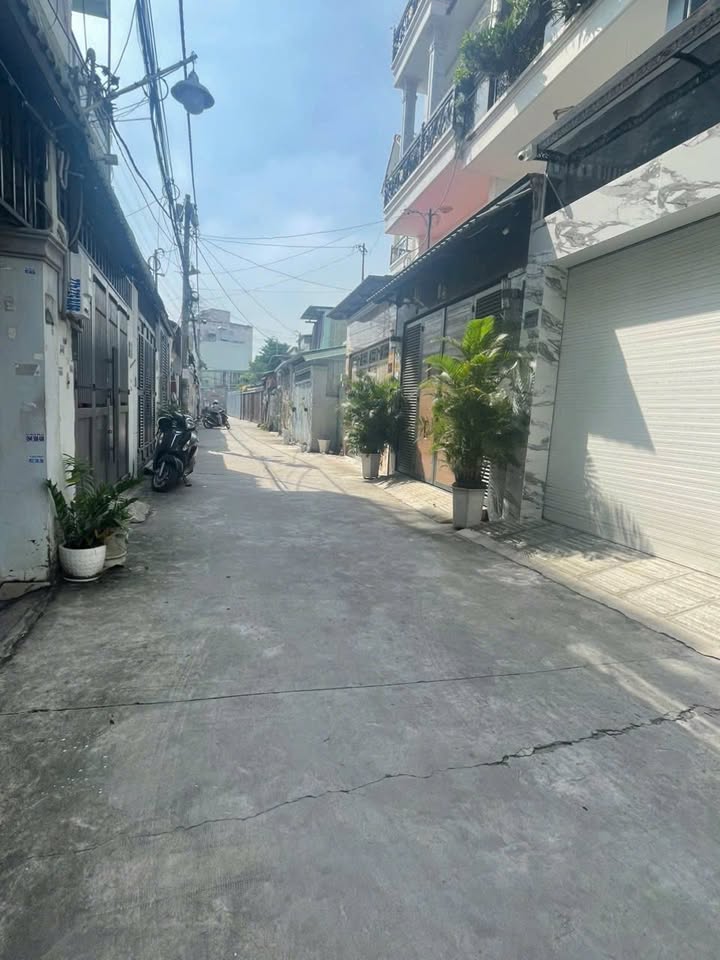 Đất nền góc 80.4m² đường Trần Thị Năm, Q12 chỉ 5.3 tỷ - Cơ hội đầu tư hiếm có!