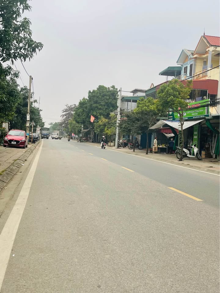 Đất mặt đường Quang Sơn, Tam Điệp, 125m² chỉ 2 tỷ - Vị trí tuyệt vời cho kinh doanh!