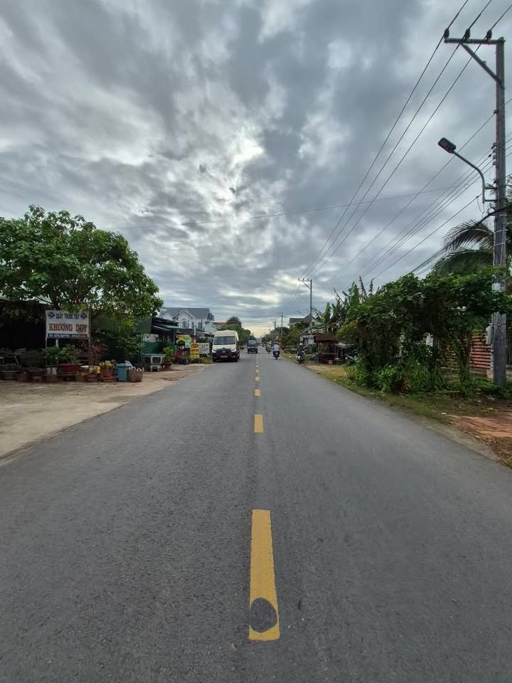 Nhà đất mặt tiền đường Trịnh Phong Đáng, Hòa Thành, Tây Ninh 174m² giá 1.9 tỷ - Kinh doanh đắc địa!