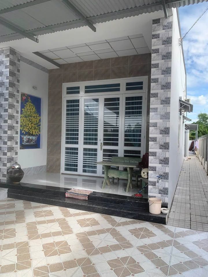 Nhà mặt tiền đường Bầu Ếch, Hòa Thành, Tây Ninh 282m² giá 1.7 tỷ - Chính chủ bán gấp!