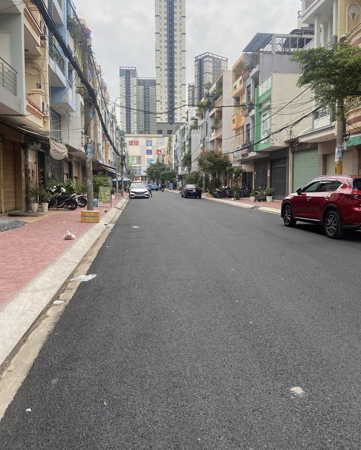 Nhà mặt tiền Tạ Quang Bửu, Quận 8, 105m² - Chính chủ bán gấp, giá thỏa thuận!