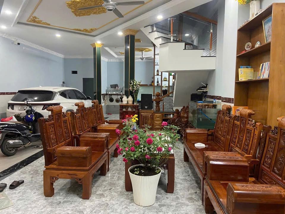 Nhà mặt tiền cho thuê tại Đông Hòa, Dĩ An 200m² - Vị trí đắc địa thuận lợi kinh doanh!