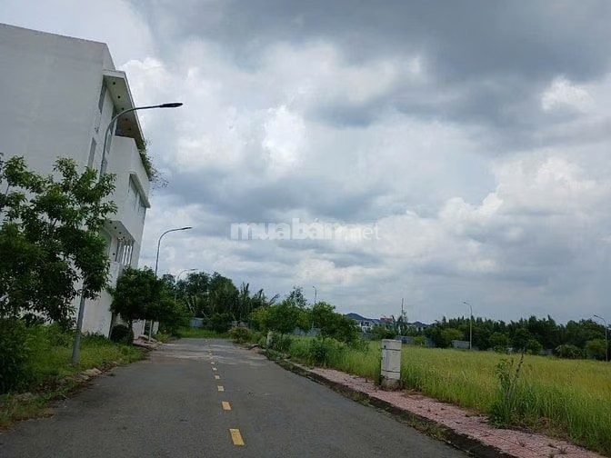 Bán đất thổ cư Quận 9, 120m² giá 4.9 tỷ - Sổ hồng riêng, xây dựng tự do!
