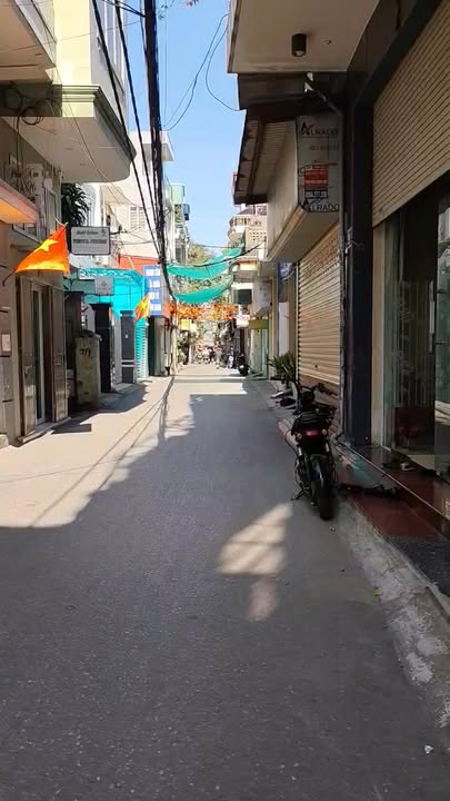 Nhà 4 tầng độc lập tại phố Hoàng Quý, Lê Chân, Hải Phòng 40m² giá 3.28 tỷ - Thiết kế tiện nghi, ô tô vào tận nhà!