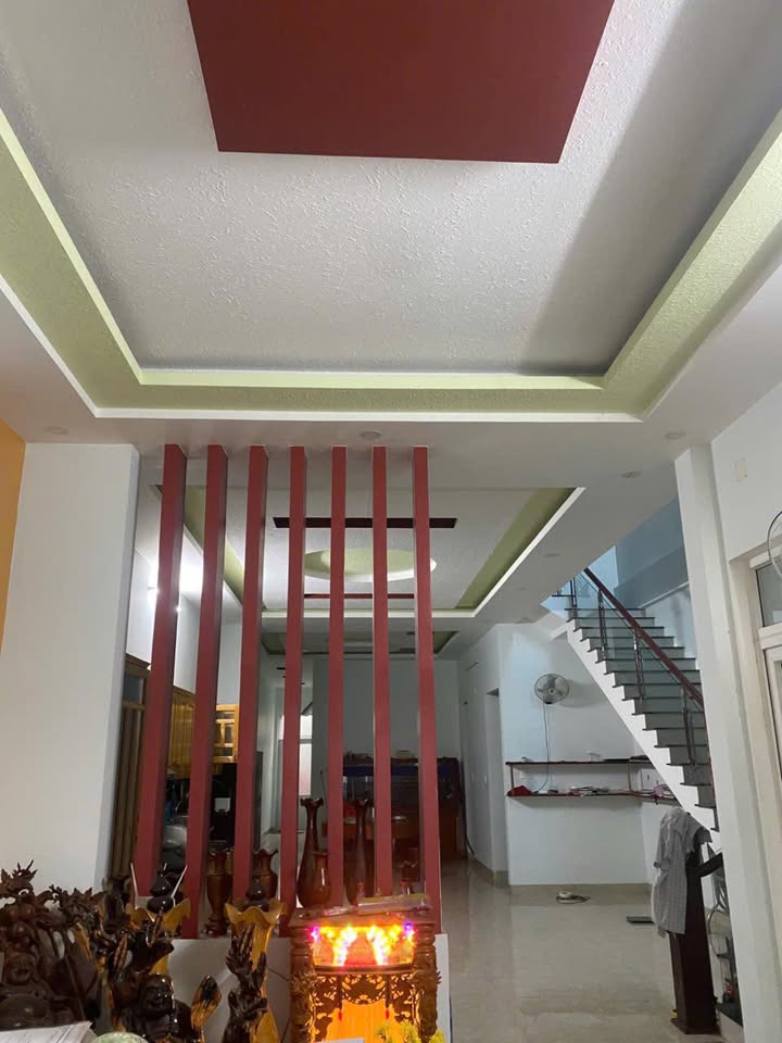 Nhà 2 mặt tiền tại Phường Duy Tân, 192m² giá 2.8 tỷ - Sẵn sàng vào ở ngay!