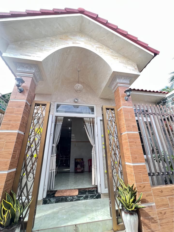 Nhà phố Phú Trinh, Phan Thiết 100m² giá 1.99 tỷ - Sẵn sàng vào ở ngay!