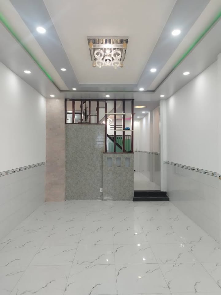 Nhà đẹp Ung Văn Khiêm, Mỹ Phước, Long Xuyên 56m² giá 2.1 tỷ - Sẵn sàng vào ở!