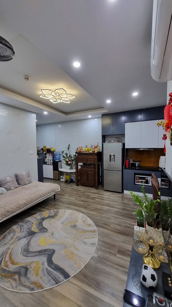 Căn hộ A14A1 KĐT Nam Trung Yên 60m² giá 5.6 tỷ - Sổ đỏ chính chủ, ở sướng!