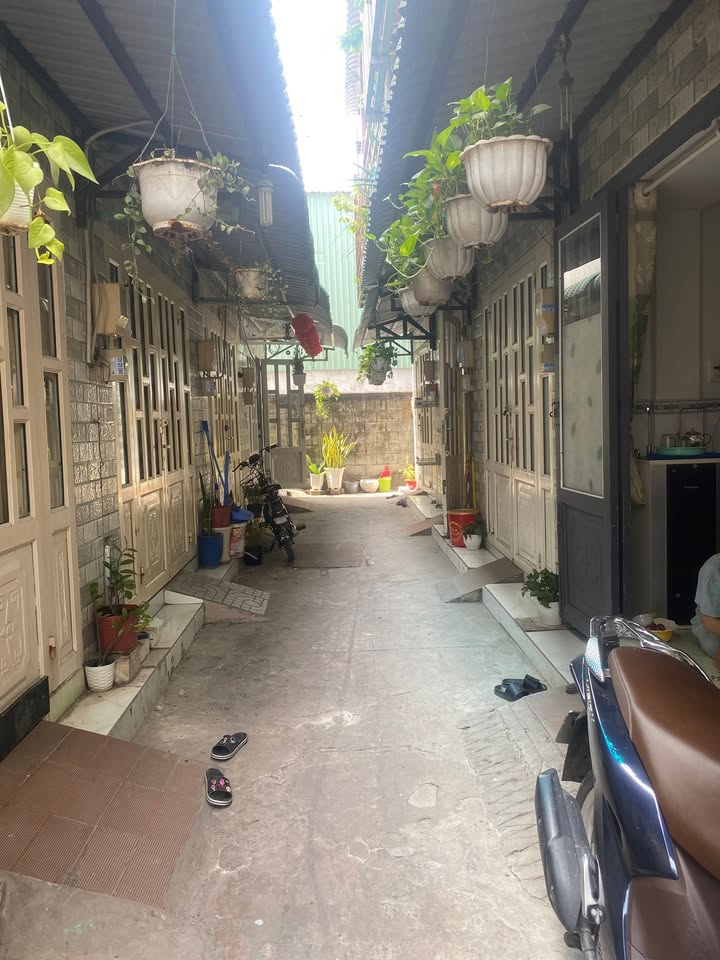 Nhà phố Hóc Môn 18m² giá 750 triệu - Khu dân cư yên tĩnh, tiện nghi đầy đủ!