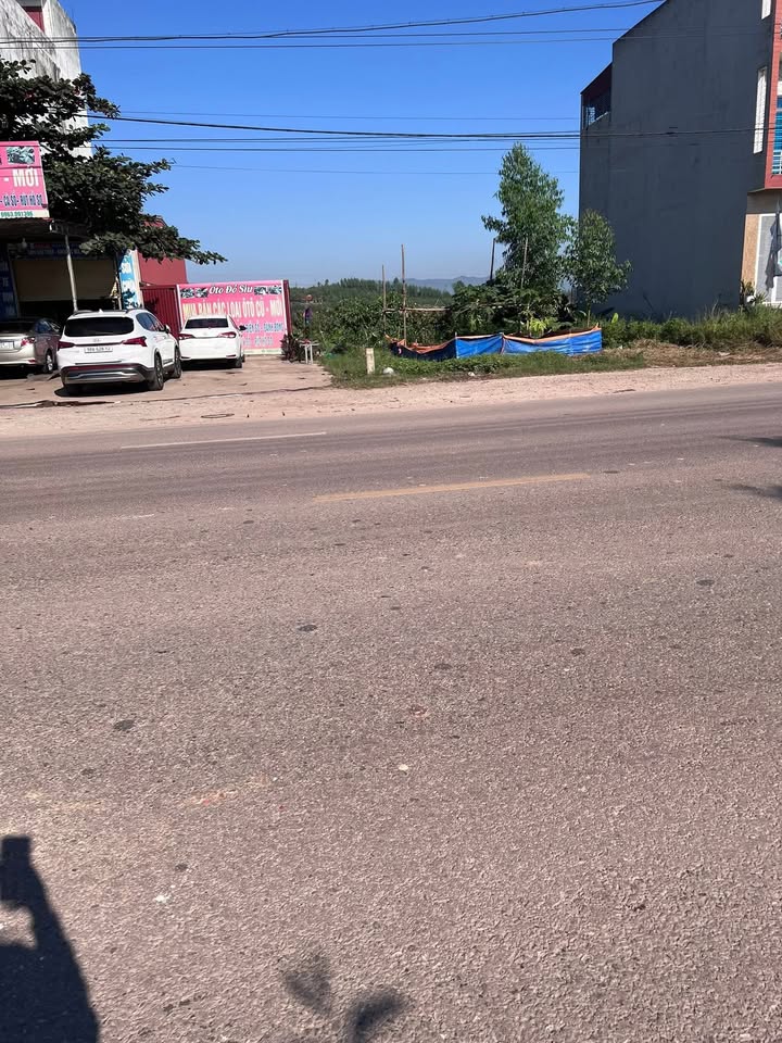 Đất nền Quốc lộ 31, Đồi Ngô, 81m² giá 3 tỷ - Đầu tư thông minh!