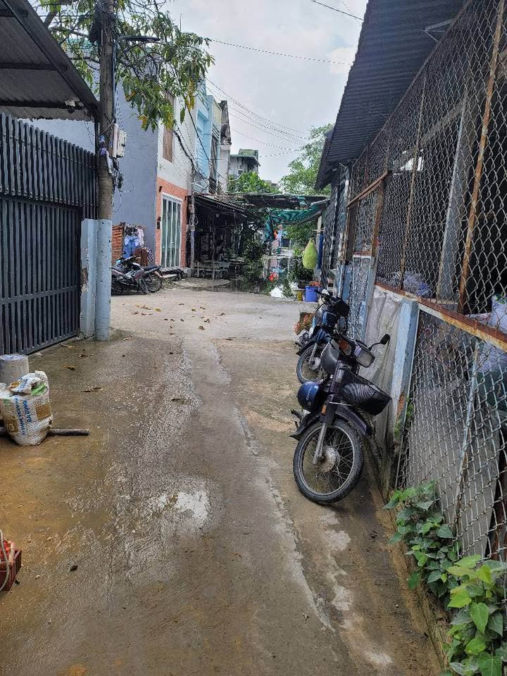 Nhà bán Thạnh Xuân 64m² giá 4.05 tỷ - Hẻm xe hơi thông thoáng, gần chợ