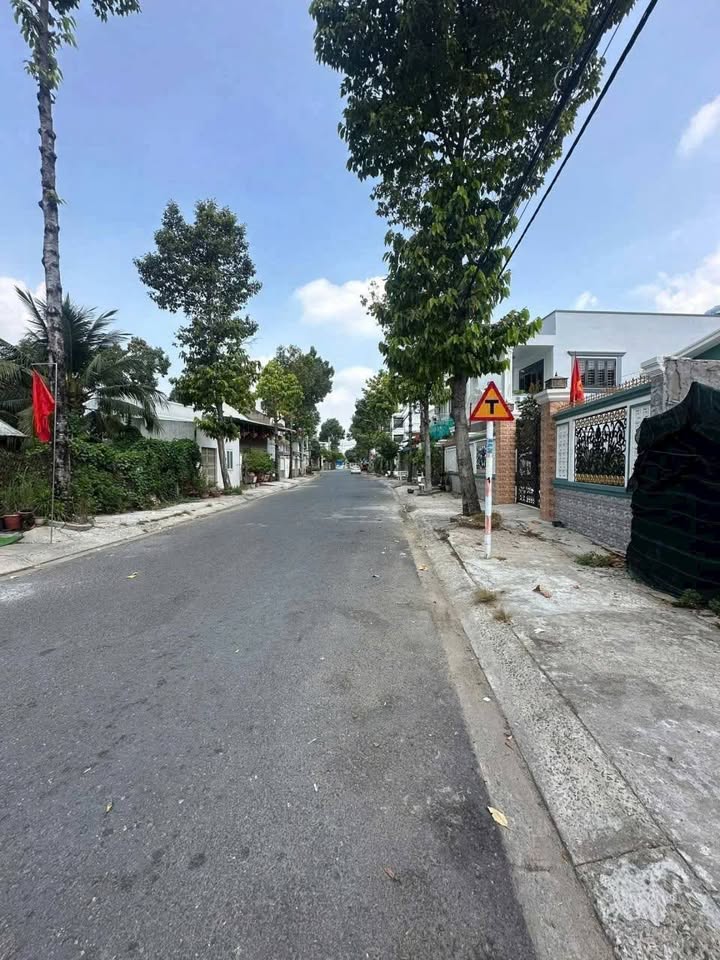 Nhà mặt tiền đường Phạm Văn Phùng, Tân An 80m² giá 4 tỷ - Chính chủ bán gấp!