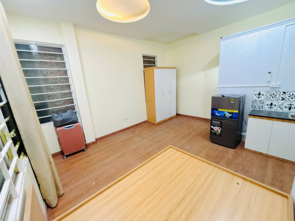 Căn hộ cho thuê Ngõ 426/48 Đường Láng Đống Đa 30m² giá 4.5 triệu - Trống ngay, đầy đủ nội thất!