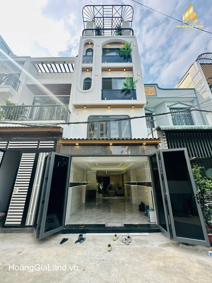 Nhà phố Gò Vấp 56m² giá 9.8 tỷ - Đầy đủ công năng, hẻm xe hơi quay đầu!