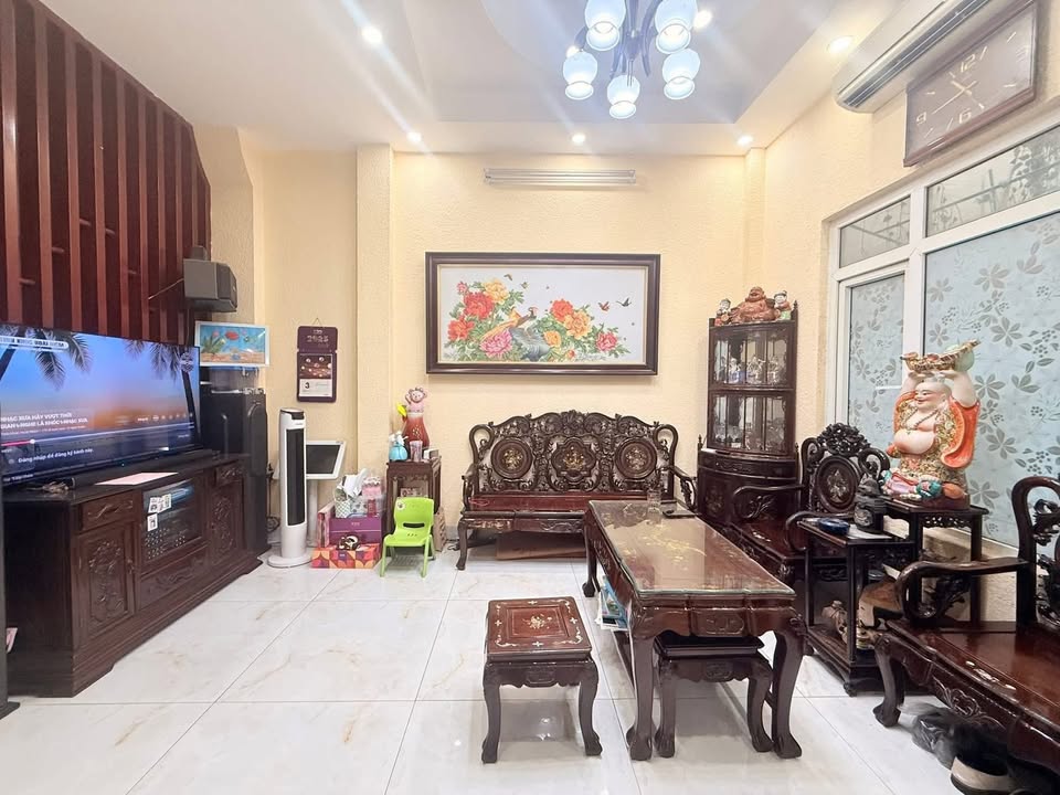 Nhà riêng Ba Đình 60m² giá 13.8 tỷ - Thiết kế hiện đại, sẵn sàng vào ở!