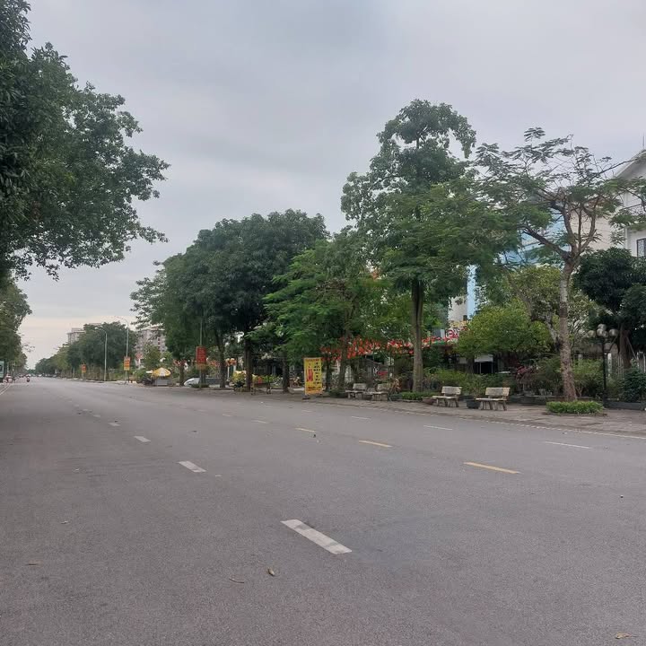 Mặt bằng kinh doanh Đặng Xá, Gia Lâm 250m² chỉ 25 triệu - Vị trí đắc địa, cơ hội không thể bỏ lỡ!