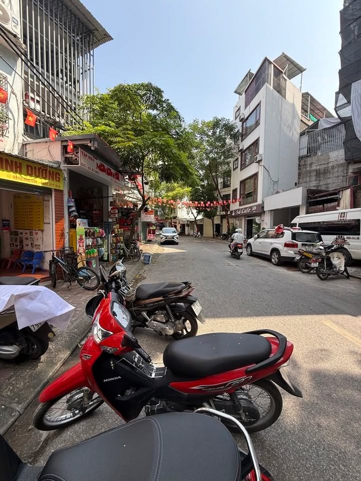 Mặt phố Ái Mộ, Bồ Đề 50m² giá 19.9 tỷ - Vị trí kinh doanh đắc địa!