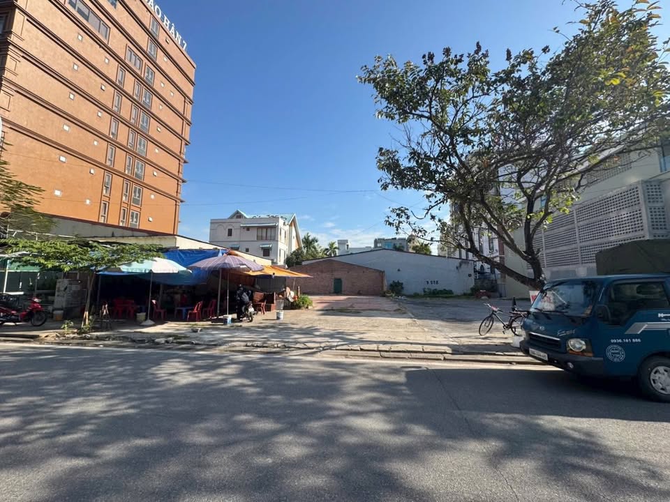 Đất Biệt Thự Đông Hùng Thắng, Bãi Cháy 371m² giá 29.68 tỷ - Vị trí đắc địa, kinh doanh thuận lợi!