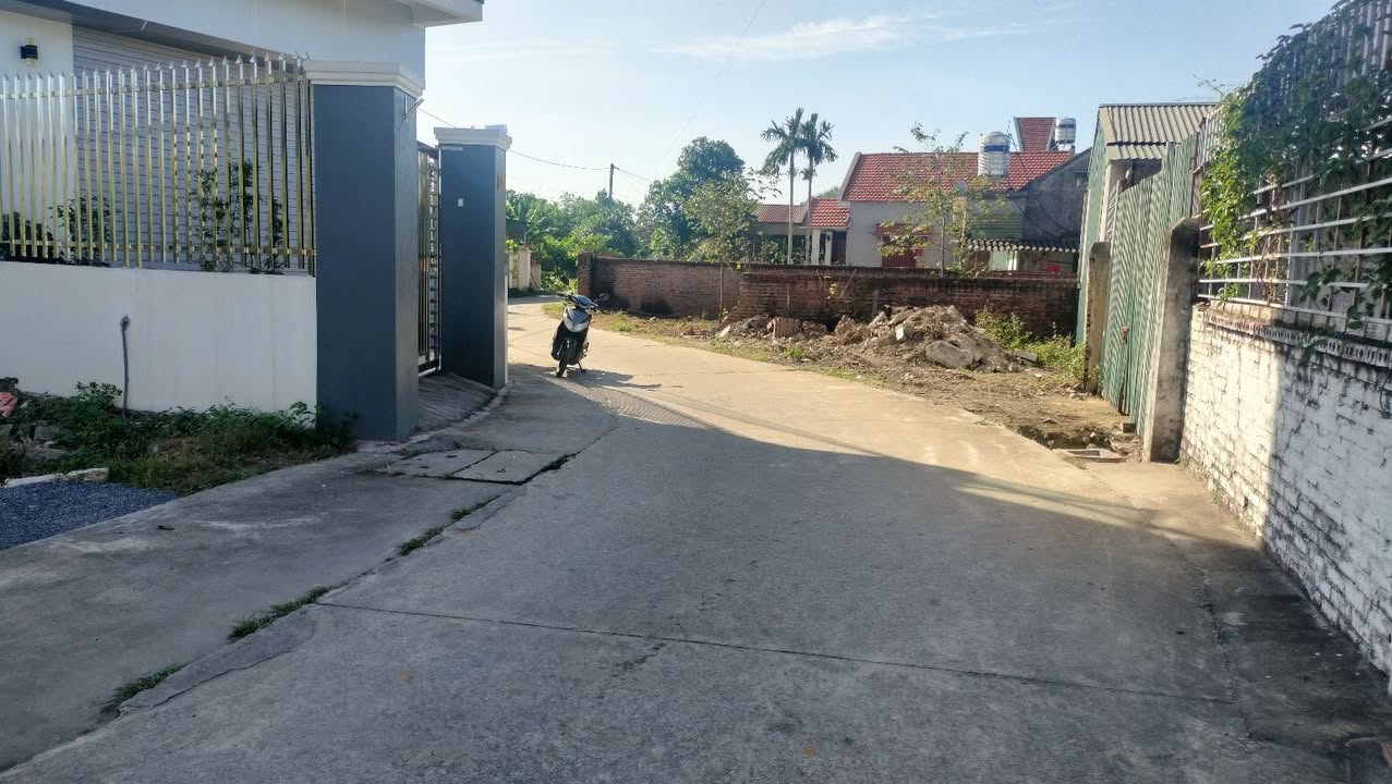 Đất tặng nhà cấp 4 tại Thanh Sơn, Uông Bí 166m² giá 1.6 tỷ - Đường ô tô thông thoáng!