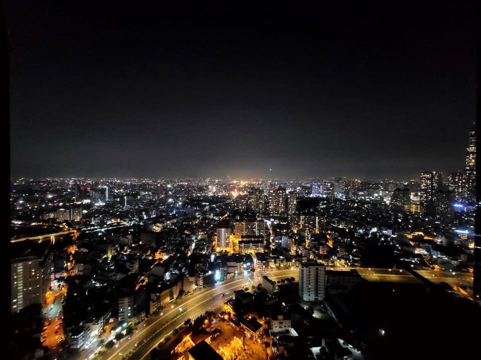 Căn hộ Vinhomes Golden River quận 1 - 1PN giá chỉ 20 triệu/tháng - Full nội thất sang trọng!