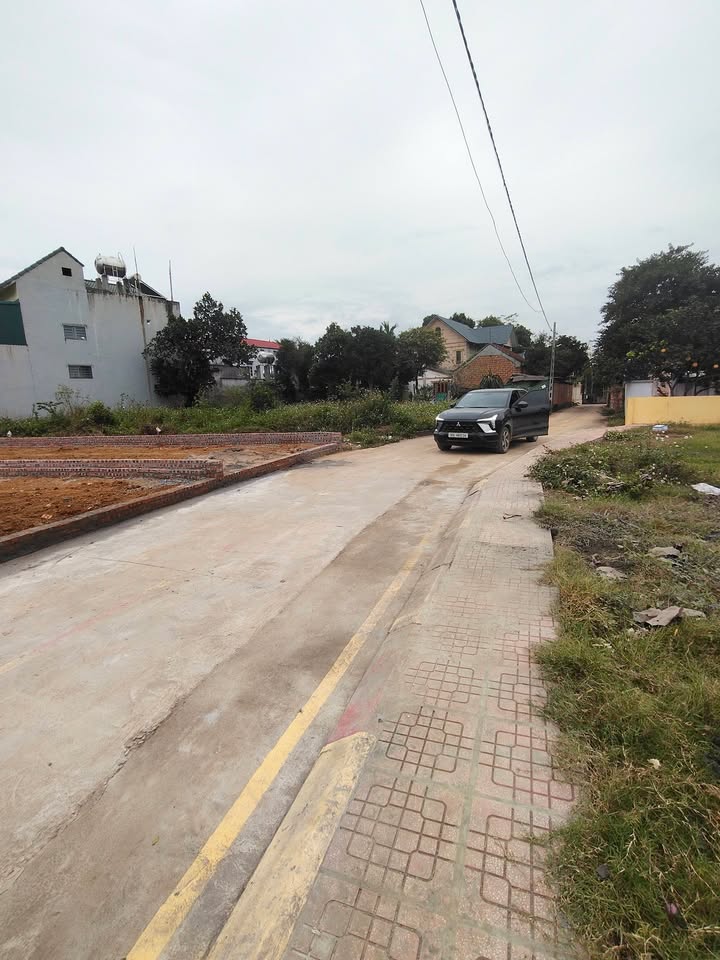 Đất đẹp 100m² cạnh TĐC Bình Yên, Thạch Thất – 3.3 tỷ - Đầu tư sinh lời!