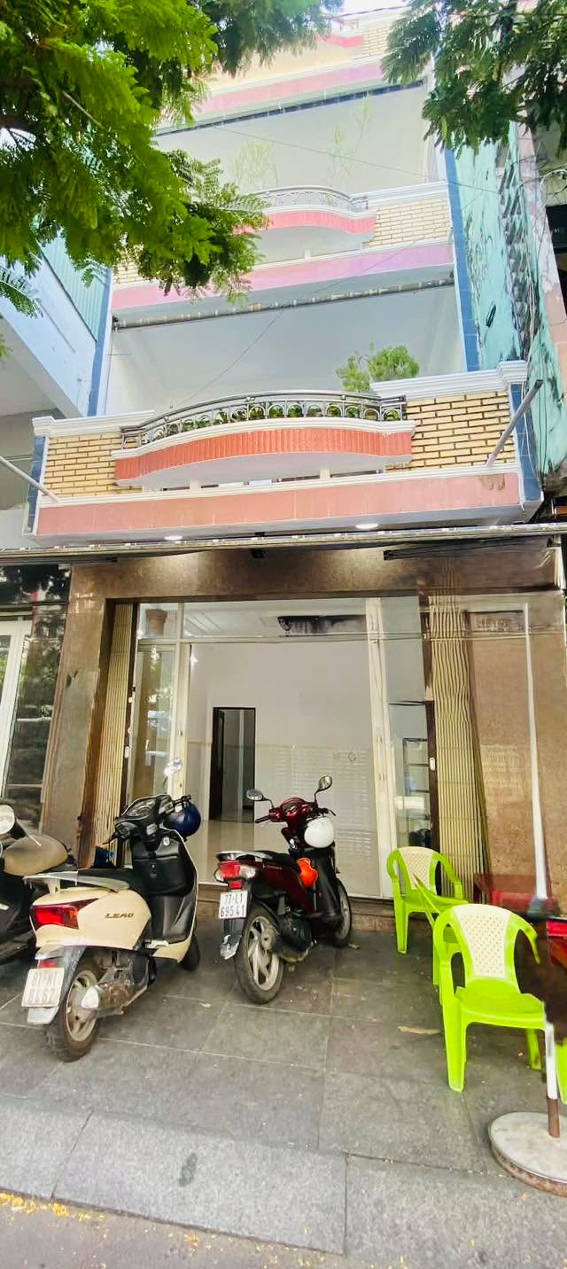 Cho thuê nhà mặt tiền Lê Thánh Tôn, Quy Nhơn 55m² - Vị trí sầm uất ngay biển!