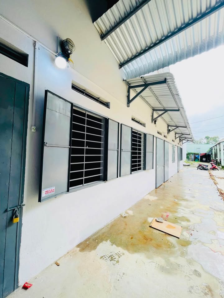 Dãy trọ 6 phòng Nguyễn Lương Bằng 100m² giá 3 tỷ - Doanh thu 10 triệu/tháng!