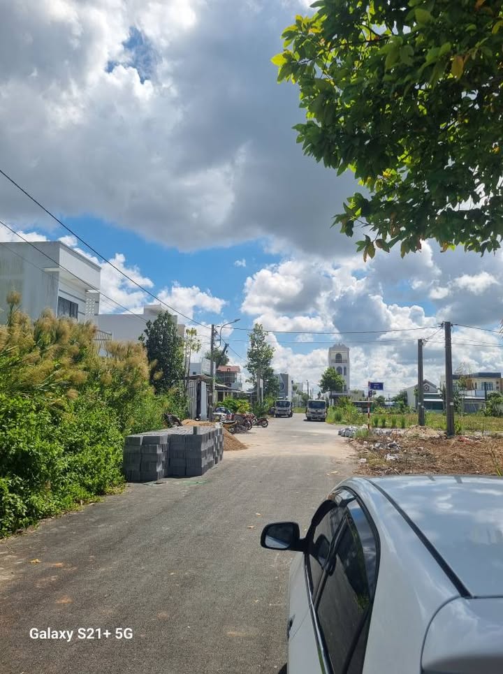 Đất nền đẹp Lý Văn Lâm Cà Mau 100m² giá 1.05 tỷ - Sổ đỏ chính chủ, chốt nhanh!