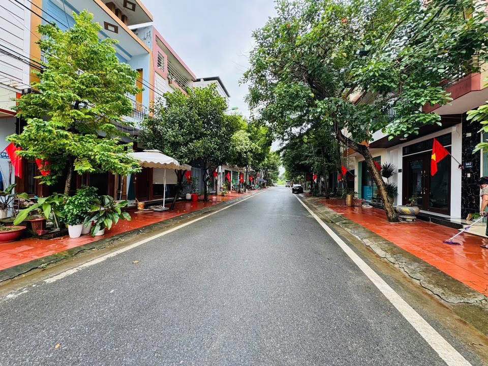 Nhà cấp 4 Đường Mạc Thị Bưởi, Lào Cai 92m² giá 2 tỷ - Thiết kế thoáng mát, tiện nghi!