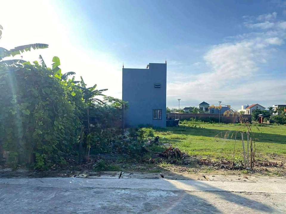 Đất nền Lộc Ninh 133.4m² giá 1.4 tỷ - Vị trí đắc địa gần sân bay!