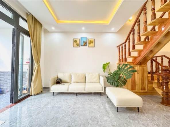 Nhà phố Lữ Gia, Đà Lạt 52m² giá 2.29 tỷ - Khu dân cư đông đúc, tiện nghi đầy đủ!