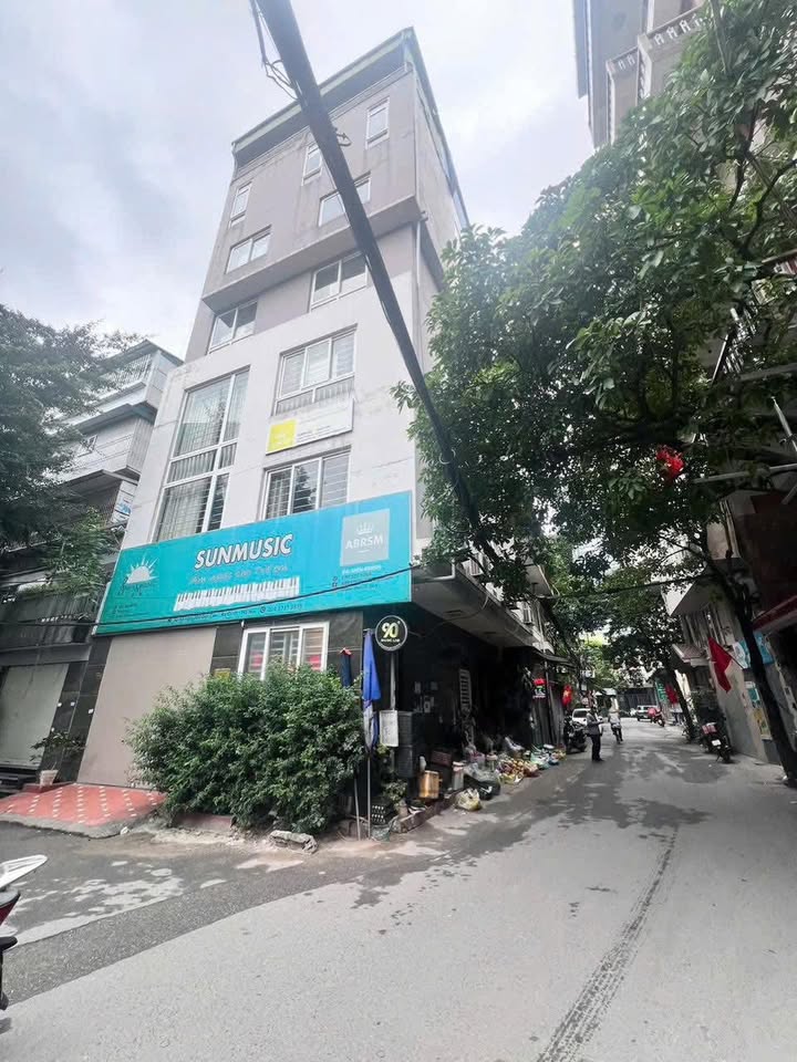 Bán nhà 2 mặt tiền Đội Cấn, Ba Đình 75m² giá 30 tỷ - Đầu tư sinh lời cao!