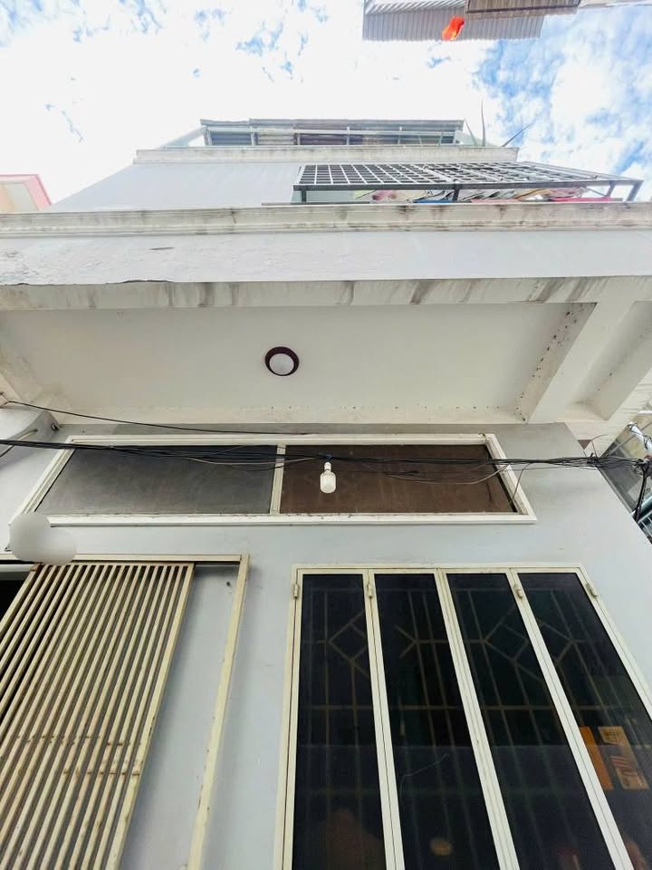 Nhà riêng 3 tháng 2 Q10 27m² giá 5 tỷ - Thương lượng ngay!