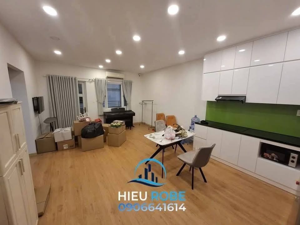 Căn hộ Khánh Hội 2 quận 4 82.5m² giá 15 triệu - Full nội thất mới!