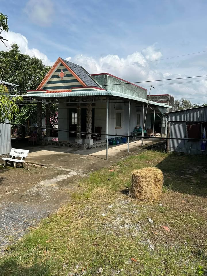 Đất và 2 căn nhà cấp 4 Long Thắng 900m² giá 2.1 tỷ - Sổ hồng chính chủ!