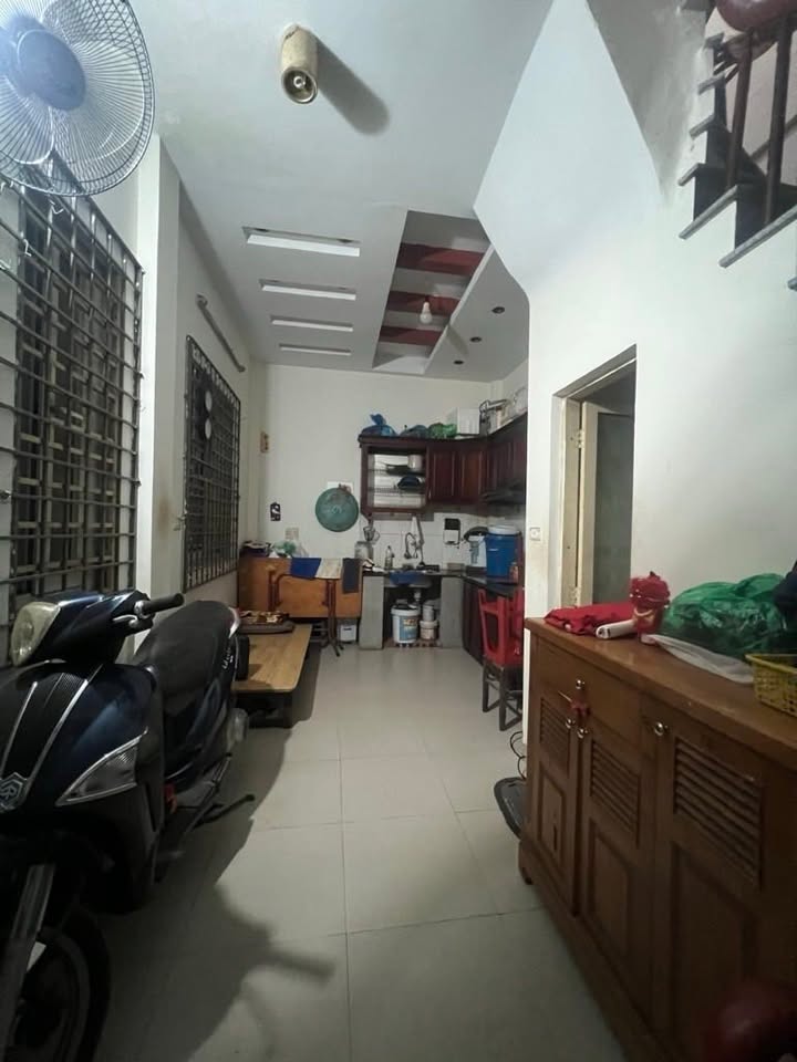 Nhà phố Lạc Quân, Tây Hồ 35m² giá 7 tỷ - Mặt tiền lô góc 2 mặt thoáng!