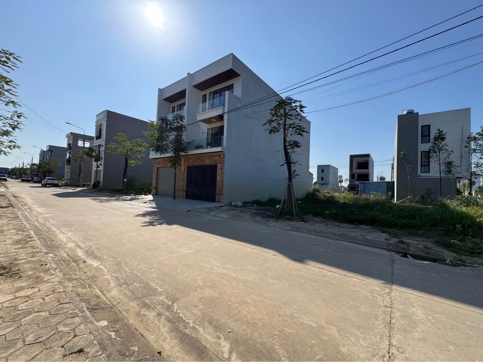 Townhouse 2 Mặt Tiền Túc Duyên 90m² giá 4 tỷ - Đầu tư lý tưởng!