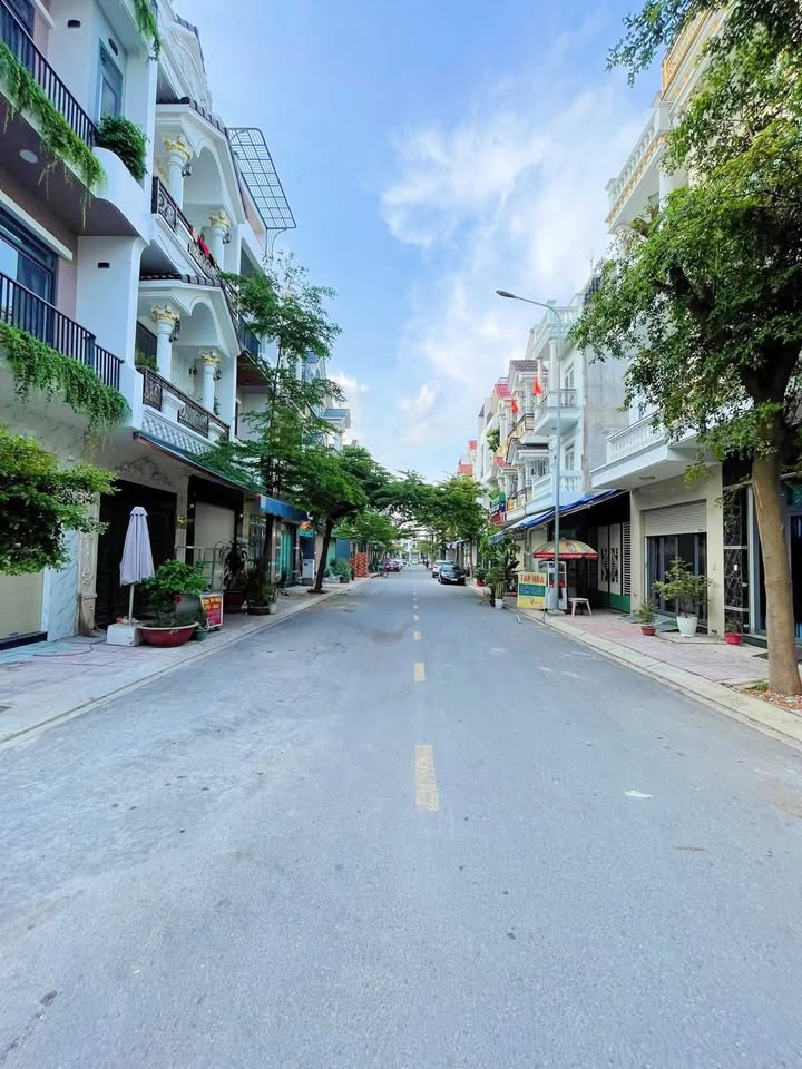 Townhouse An Phú 174m² giá 4.55 tỷ - Chính chủ cần bán gấp!