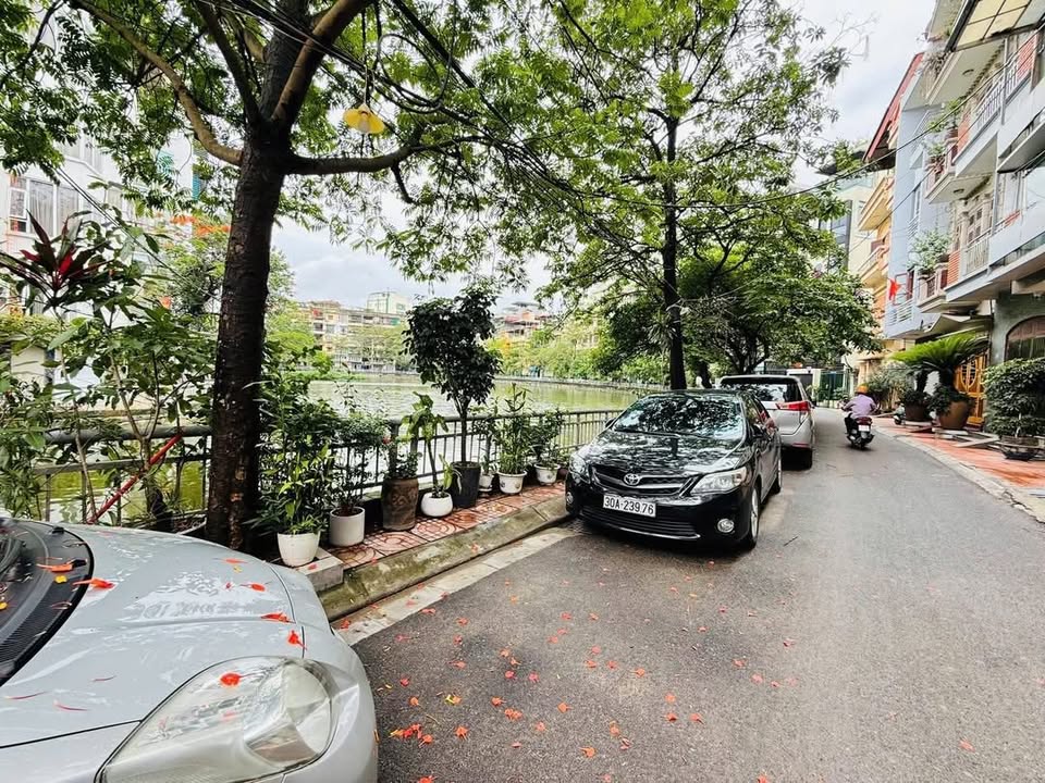 Nhà mặt hồ Võ Thị Sáu 90m² giá 6.75 tỷ - Ô tô vào nhà, vị trí đắc địa!