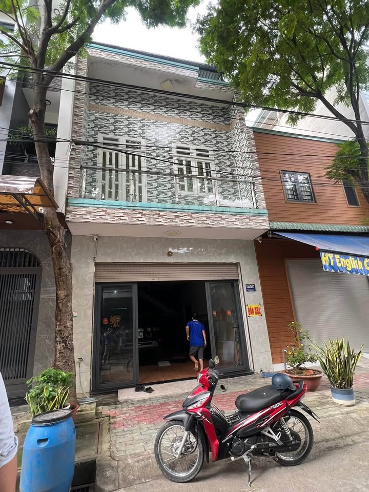 Nhà 1 trệt 1 lầu 5 phòng ngủ KDC Đại Ngàn 70m² giá 4 tỷ - Cơ hội đầu tư tuyệt vời!