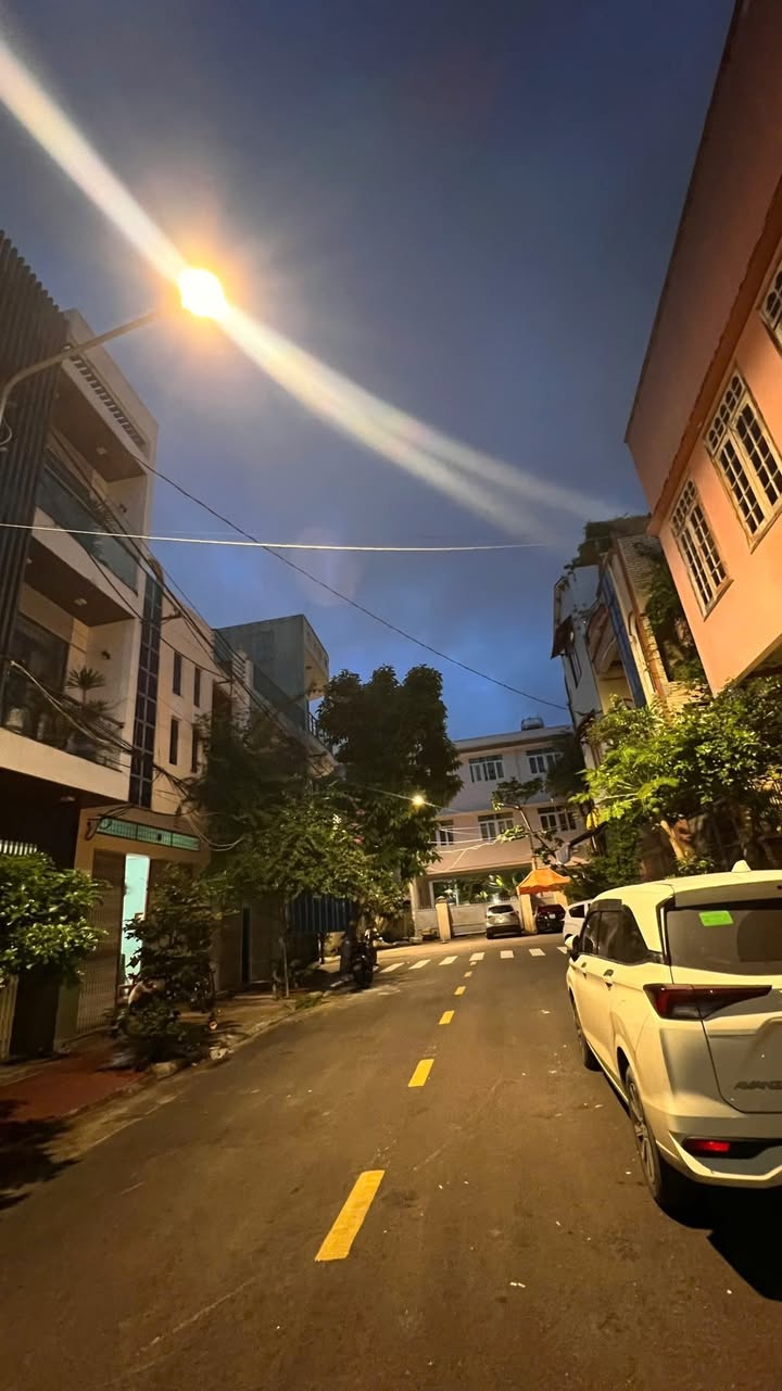 Nhà mặt tiền Lê Quý Đôn, Quy Nhơn 78m² giá 10.5 tỷ - Sổ đỏ chính chủ!