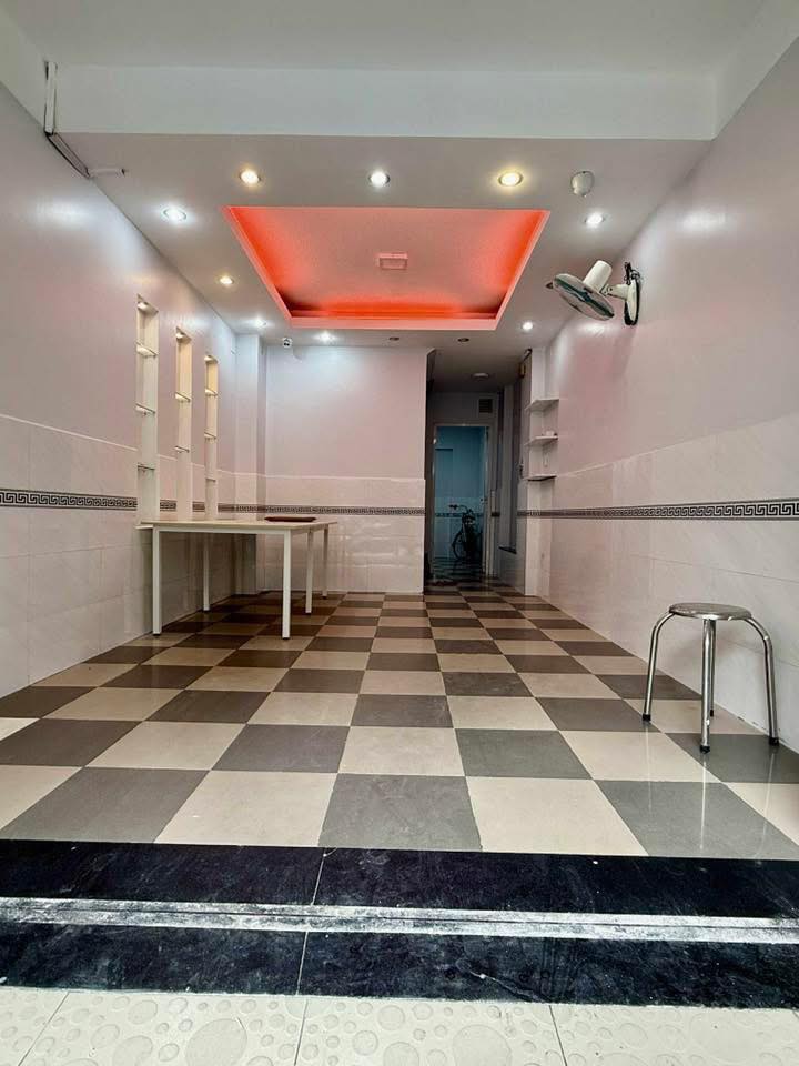 Nhà mặt tiền kinh doanh đường số 32, Quận 6, diện tích 43.75m², giá 8 tỷ - Cơ hội đầu tư hiếm có!