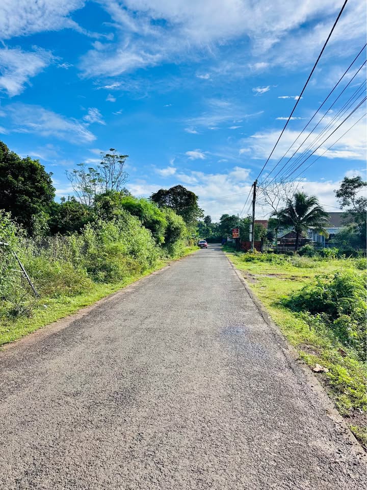 Đất mặt tiền đường Ywang, Krông Nô 240m² giá 1.85 tỷ - Đầu tư sinh lời ngay!