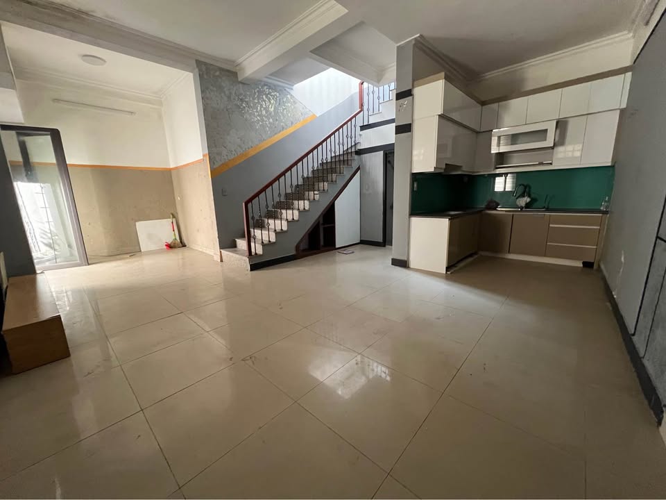 Nhà 2 tầng Ngõ 193 Văn Cao 44.3m² giá 2.05 tỷ - Chính chủ bán gấp trước Tết!