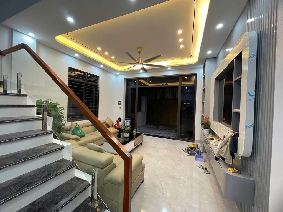 Nhà mới Cẩm Thạch 59,6m² giá 2.35 tỷ - Thiết kế thông minh, không gian thoáng đãng!