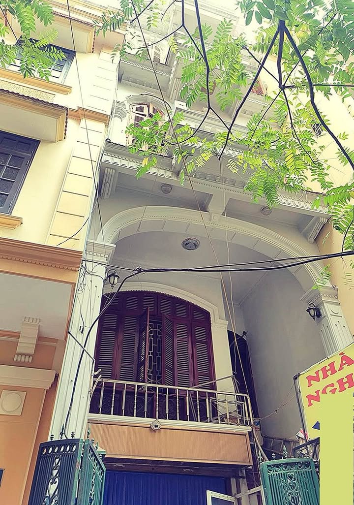 Nhà FrontHouse Ba Đình 64m² giá 20 tỷ - Ô tô vào tận cửa, kinh doanh đa dịch vụ!