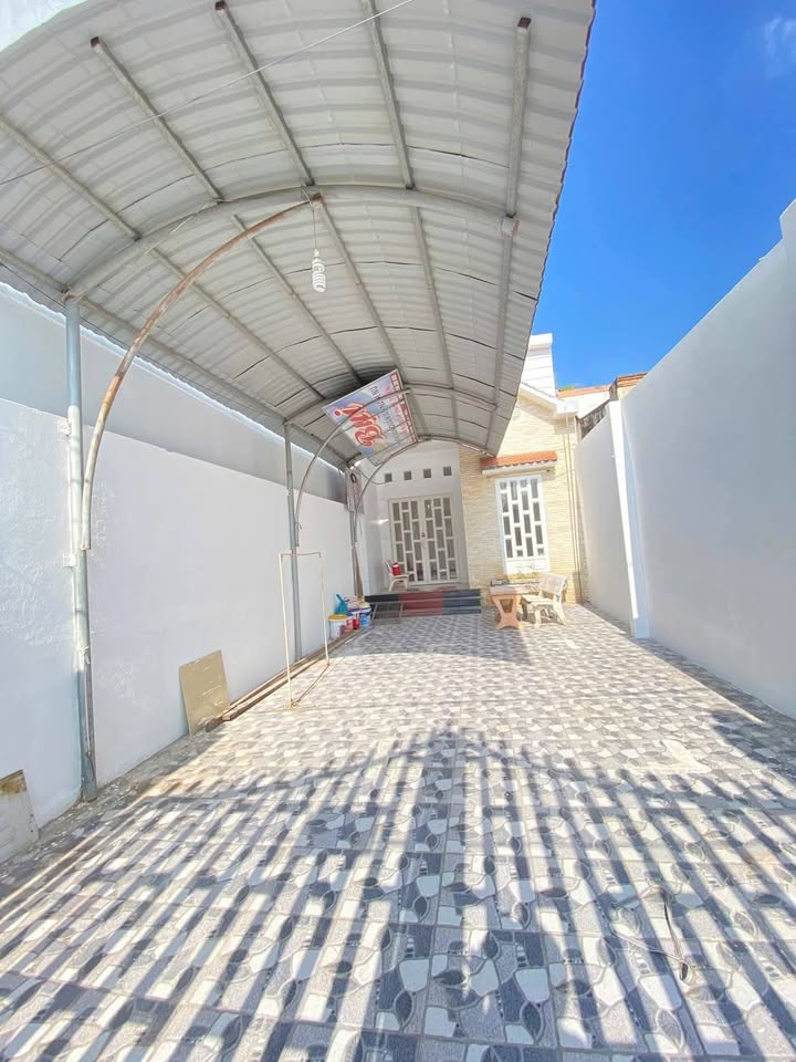 Nhà cho thuê Phường 5, TP Vĩnh Long 3PN giá 5 triệu - Khu dân cư an ninh, thuận tiện di chuyển!