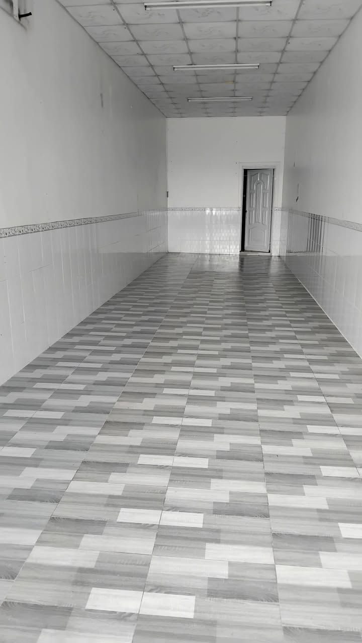 Cho thuê mặt bằng kinh doanh Lý Thái Tổ Long Xuyên 64m² giá 11 triệu - Vị trí đắc địa, tiện lợi!