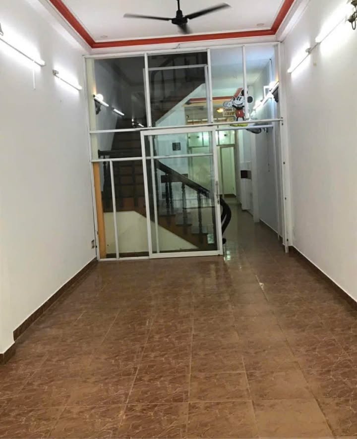 Nhà nguyên căn cho thuê Đường Tuệ Tĩnh Nha Trang 100m² - Kinh doanh đắc địa gần biển!